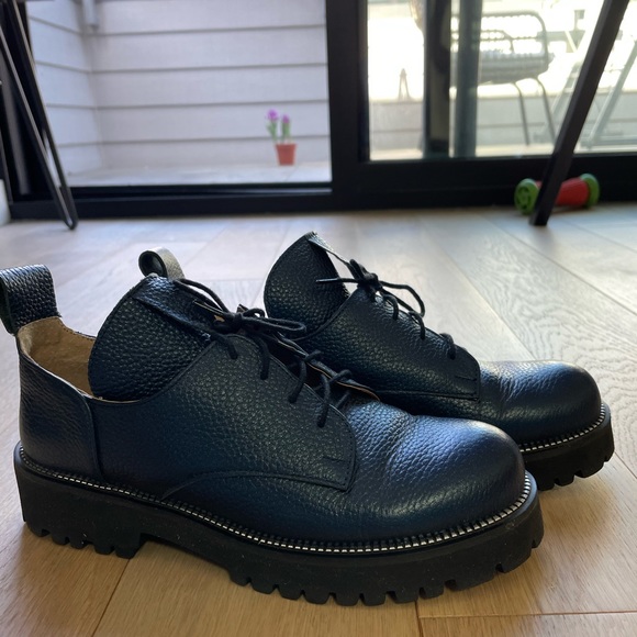 Liliani sapphire color boots size 35 (US 5.5) - Picture 2 of 5